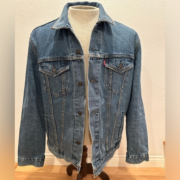 Levi’s Denim Jacket Red Tag Men’s Size L - Picture 1 of 12